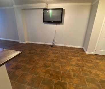 For Lease - 55 Athabaska Road, Barrie, Ontario - Photo 2