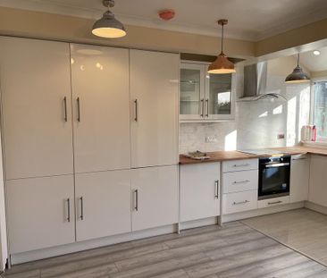 4 bedroom house share to rent - Photo 3