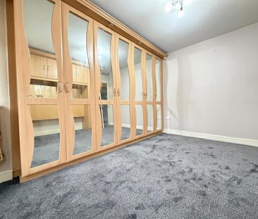 4 bedroom semi-detached house to rent - Photo 4