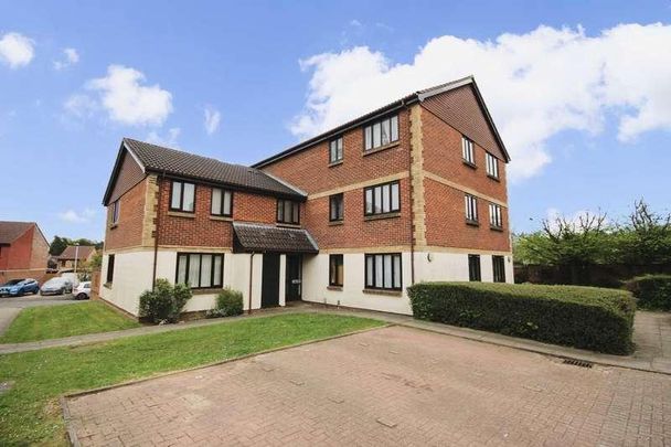 Pyegrove Chase, Bracknell, RG12 - Photo 1