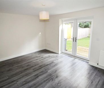 3 bedroom semi-detached house to rent - Photo 2