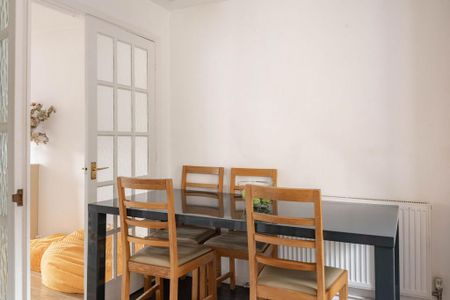 2 bedroom end of terrace house to rent - Photo 5