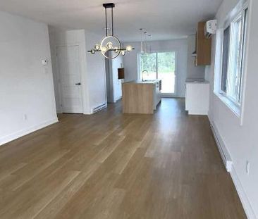 Beau et spacieux 4 1/2 à céder - 1455$ par mois - Photo 4