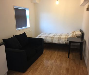 1 bed House Share - To Let - Photo 1