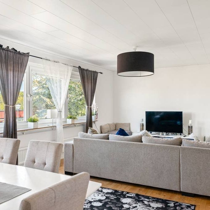 Storskiftesvägen, Norsborg - Photo 1