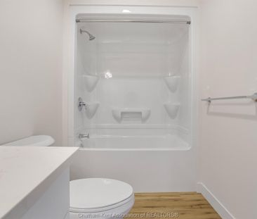 For Lease - 54 MAGNOLIA Lane, Chatham, Ontario - Photo 5