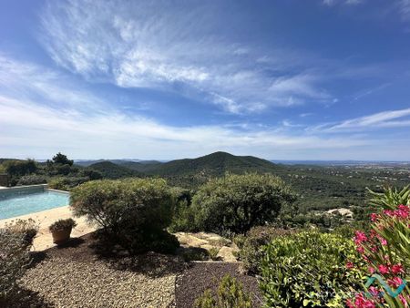 Villa climatisée pour 8 personnes avec piscine chauffée et vue mer panoramique à La Londe-les-Maures - Photo 2