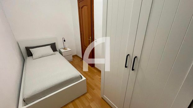 Piso de alquiler en Carrer Lluis Companys, Sant Pere, Sta. Caterina i la Ribera - Photo 1