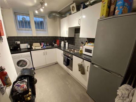 2 bedroom property to rent - Photo 4