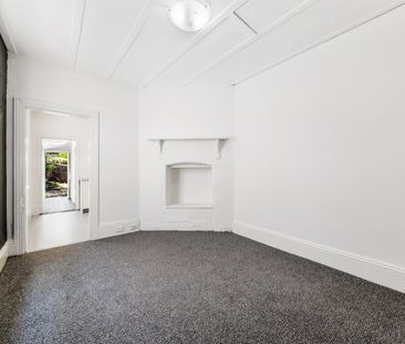 954 Elizabeth Street, Zetland NSW 2017 - House For Rent | Domain - Photo 2