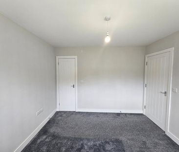 2 bedroom penthouse to rent - Photo 6