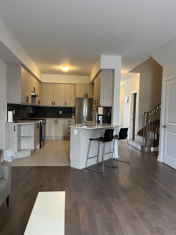 For Lease - 113 Seguin Street, Richmond Hill, Ontario - Photo 3