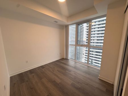 For Lease - 8 Interchange Way Unit# 4002, Vaughan, Ontario - Photo 4