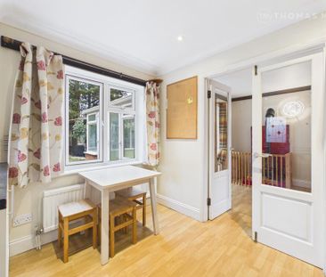 4 bedroom detached house to rent - Photo 2