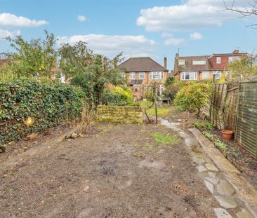 3 bedroom semi-detached house to rent - Photo 2