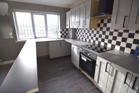 2 bedroom flat to rent - Photo 4