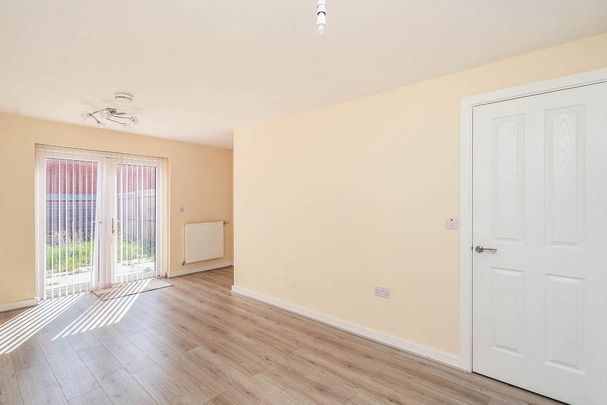 2 bedroom terraced house to rent - Photo 1