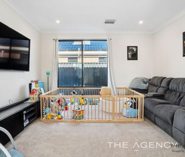 Where Modern Comfort Meets Family Living - Photo 4