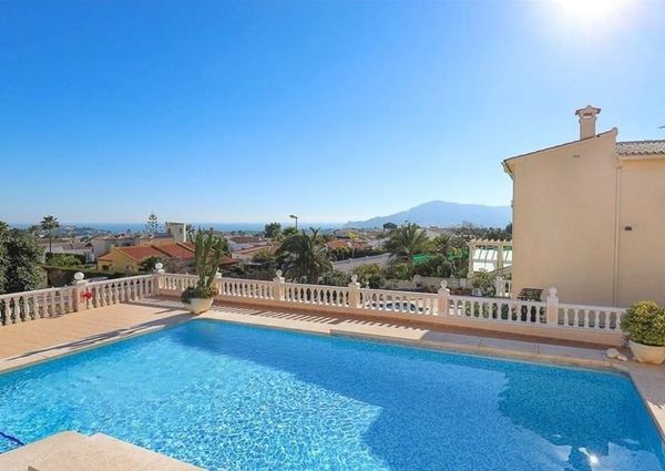 6 room luxury House for rent in Altea, Valencia