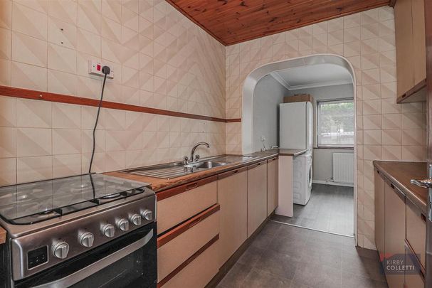 3 bedroom terraced house to rent - Photo 1