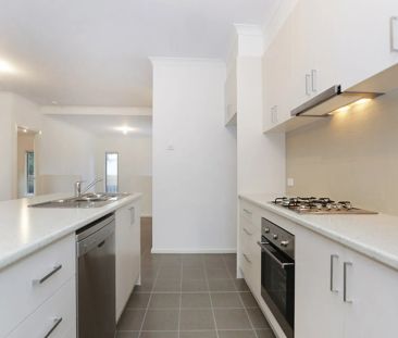 Style and Sophistication - Photo 5