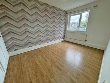 Stephenson Drive, Moorside - Photo 5