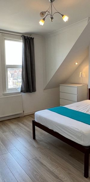 Studio Flat, Kilburn, NW6 - Photo 1