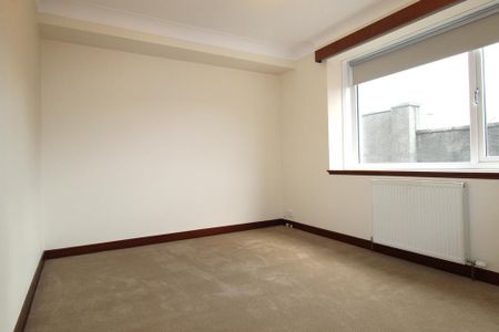 4 bedroom detached house to rent - Photo 4