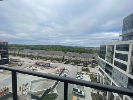 For Lease - 3200 William Coltson Avenue Unit# 825, Oakville, Ontario - Photo 3