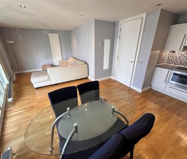 2 Bed Flat, N V Building, M50 - Photo 3