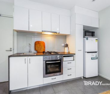 2404/380 Little Lonsdale Street, Melbourne - Photo 2