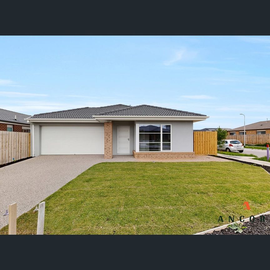 36 Octagonal Street, Cranbourne East, Vic 3977 - Photo 1