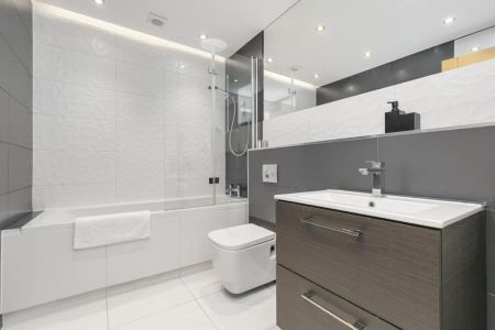 Centrium, Woking, Surrey, GU22 - Photo 3