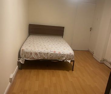 2 Bed Maisonette, Lulworth Court, N1 - Photo 2