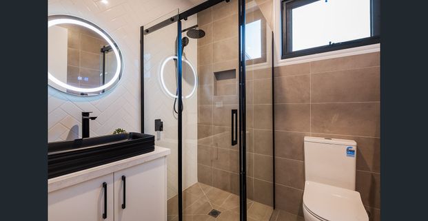 3 bedrooms Townhouse in Prime Location - Photo 1