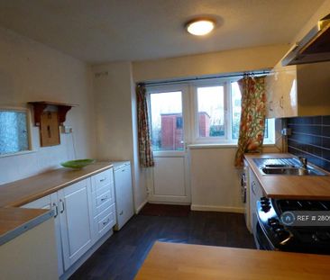 3 bedroom terraced house to rent - Photo 5
