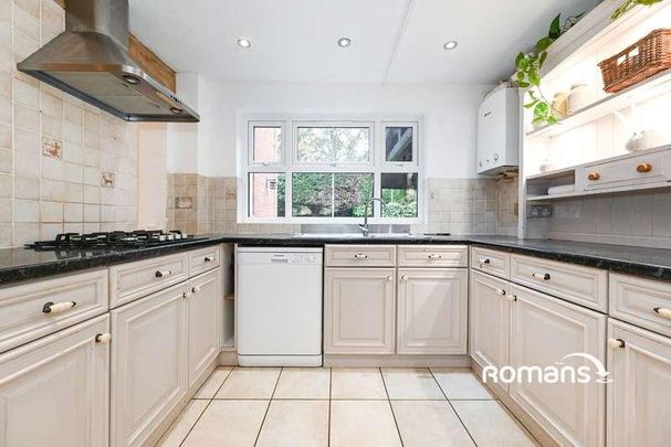 Woodford Green, Bracknell, Berkshire, RG12 - Photo 1