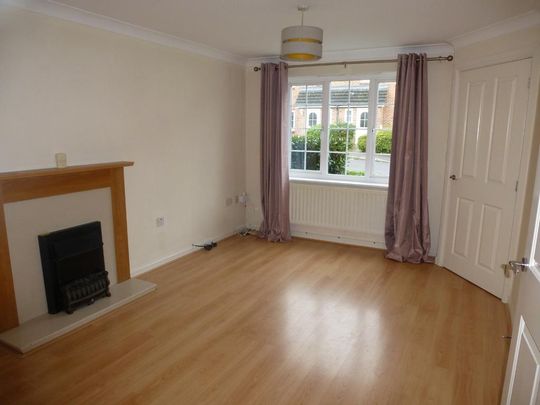 3 bedroom link detached house to rent - Photo 1