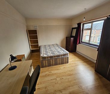 6 Bed Student Accommodation - Photo 5