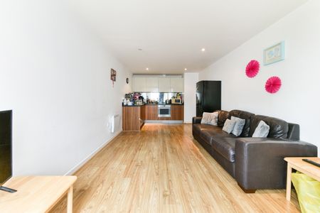 1 bedroom apartment to rent - Photo 2