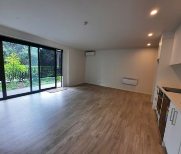 Immaculate and Convenient 2 bedroom Apartment - Photo 1