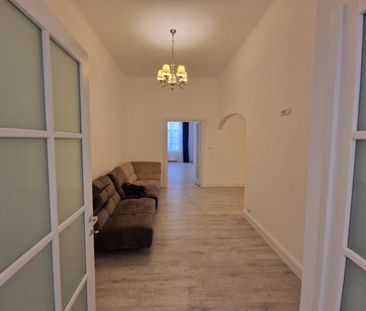 Apartament cu 3 camere de inchiriat in Piata Libertatii - Fotografie 3