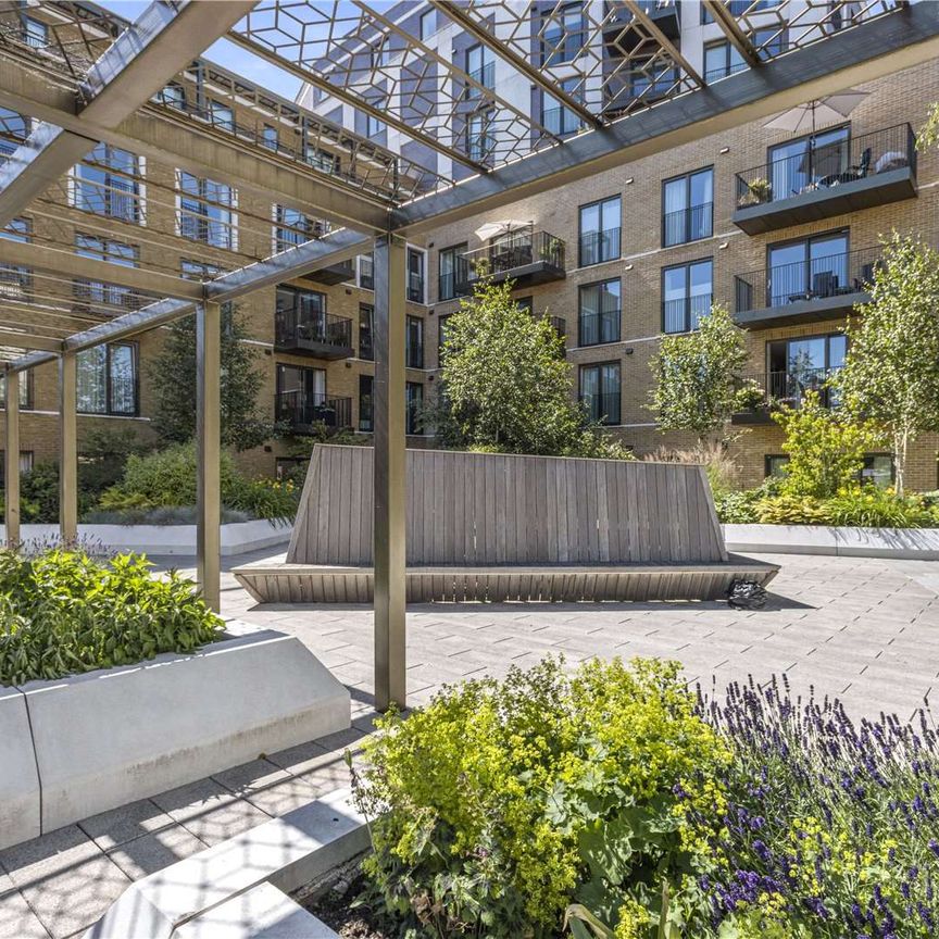 Contemporary two bedroom apartment located on the edge of The Pantiles - Photo 1