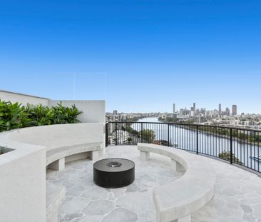 Luxury Living on Brisbane Rivers’ Edge! - Photo 3