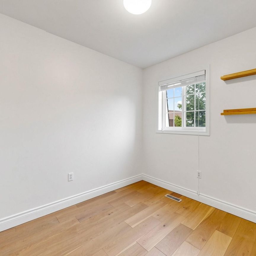 For Lease - 4950 Rathkeale Road Unit# 24, Mississauga, Ontario - Photo 1