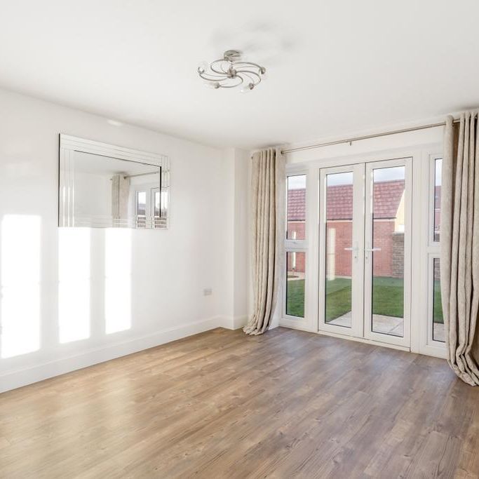4 bedroom detached house to rent - Photo 1