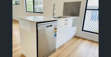 An Amazing House at Brentwood Forest Estate Bellbird Park - Photo 4