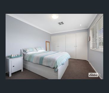 Comfortable 4 Bedroom Family Home - Photo 5