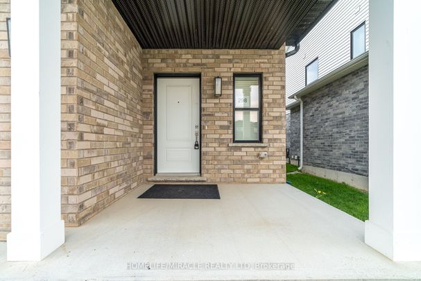 For Lease - 298 Middleton Avenue, London South, Ontario - Photo 1