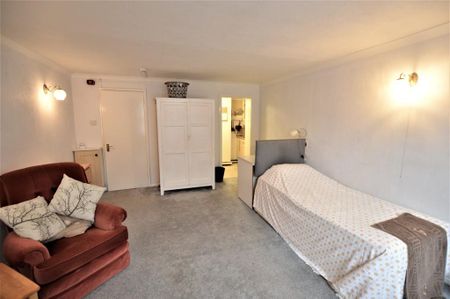 Studio to rent - Photo 4